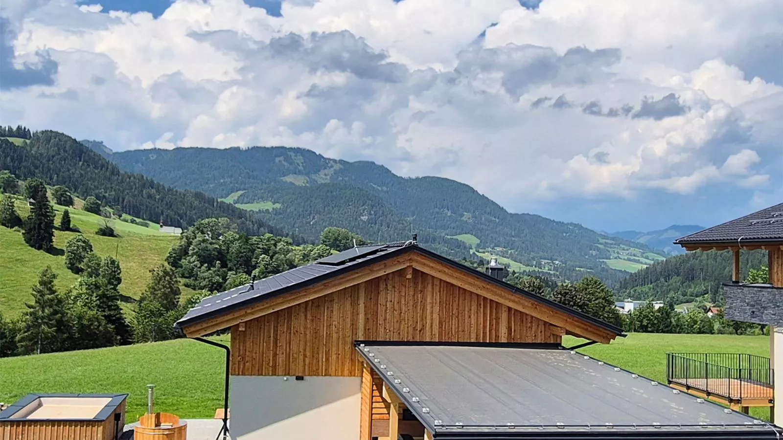 Almchalet Alpenglück-View summer