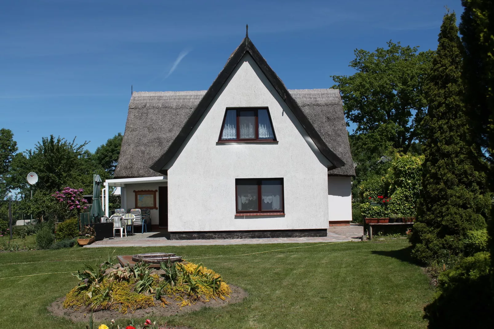 Reetdach-Exterior summer