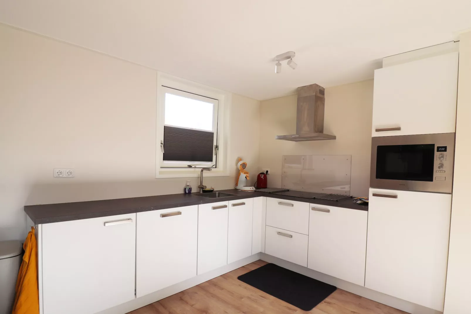 Chalet in Sint Nyk-Kitchen
