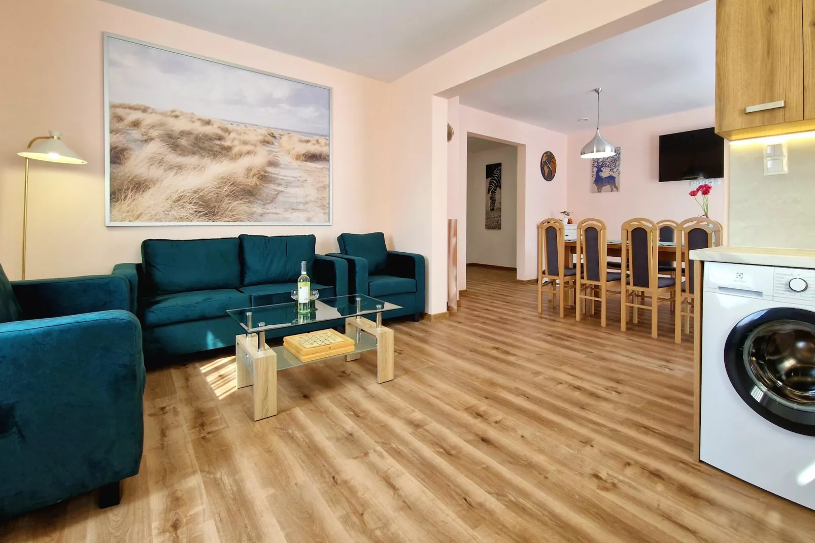 Komfortowy dom wakacyjny z basenem dla 6 osób-Living room