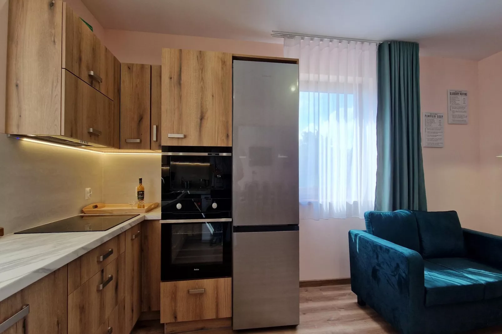 Komfortowy dom wakacyjny z basenem dla 10 osób-Kitchen