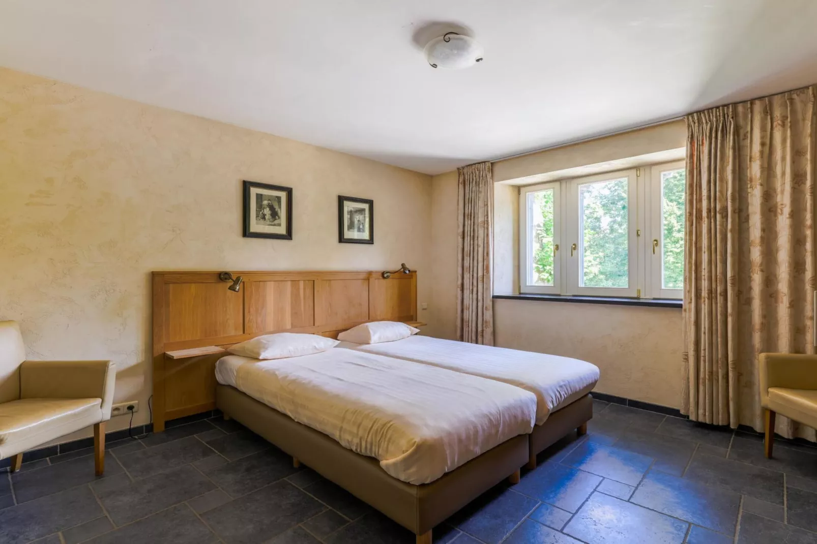 Appartement voor zes Domain Château Dieupart-Bedroom