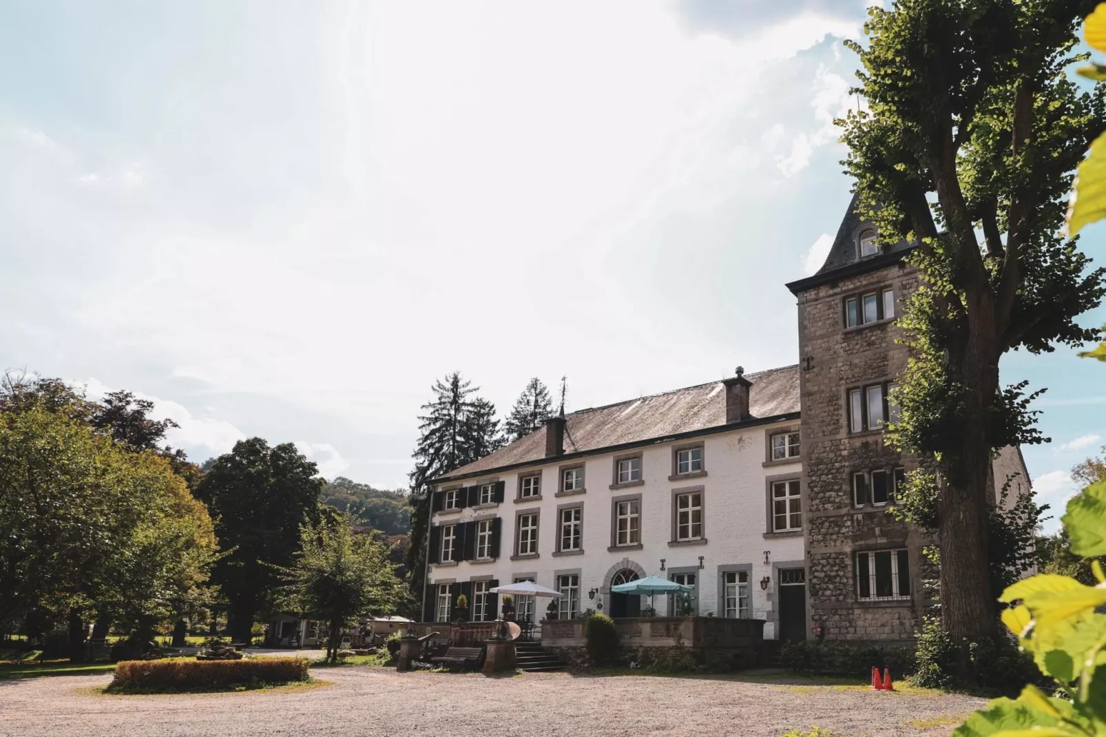 Appartement voor zes Domain Château Dieupart-Exterior summer
