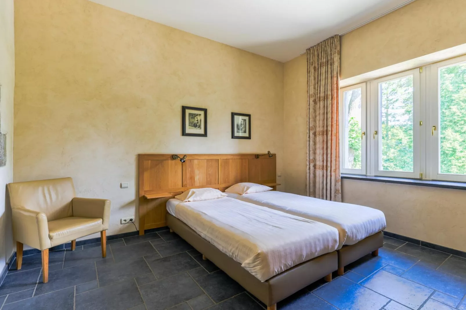 Appartement voor zes Domain Château Dieupart-Bedroom