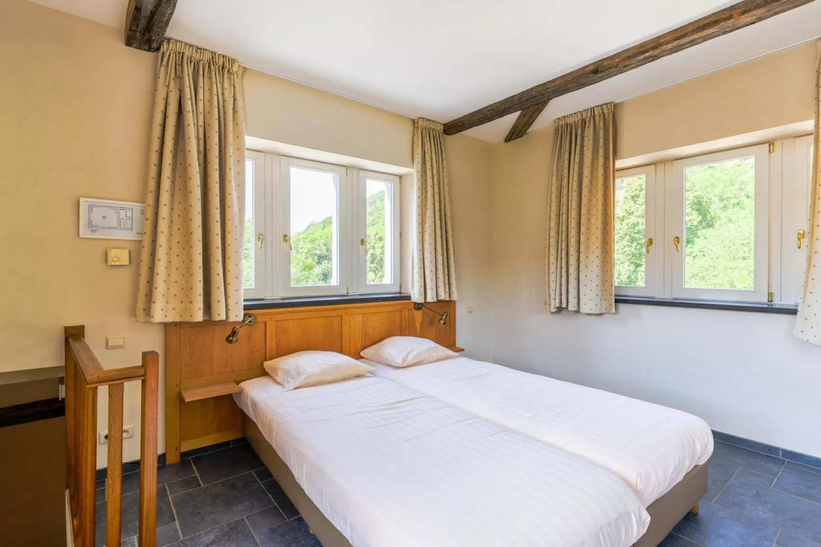 Appartement voor zes Domain Château Dieupart-Bedroom