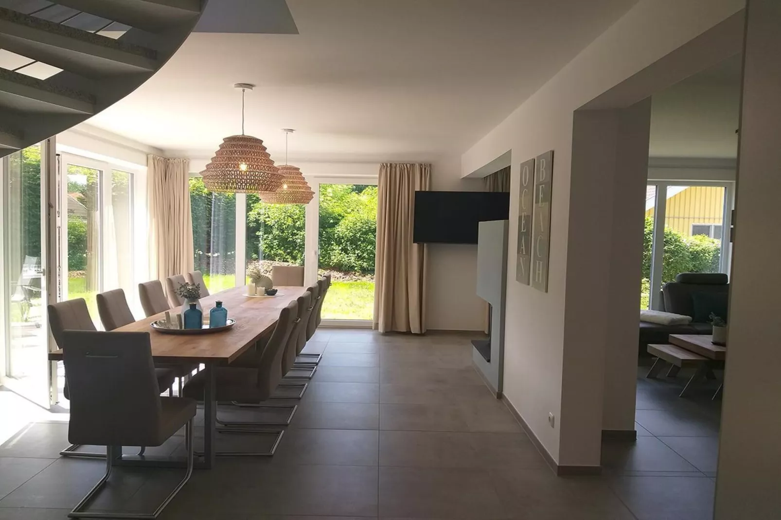 Kondor 61-Dining room