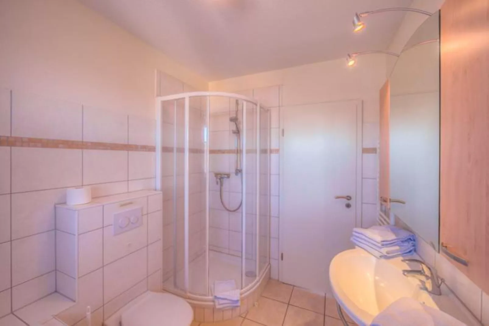 Kapitänsdeck 6 Pers 404-Bathroom