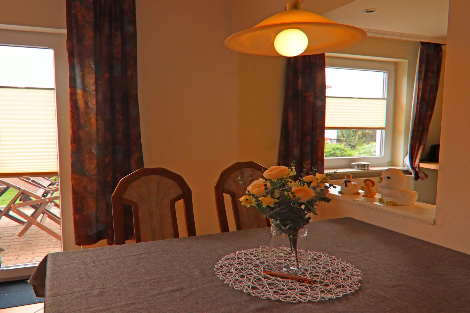 Bungalow B2-Dining room