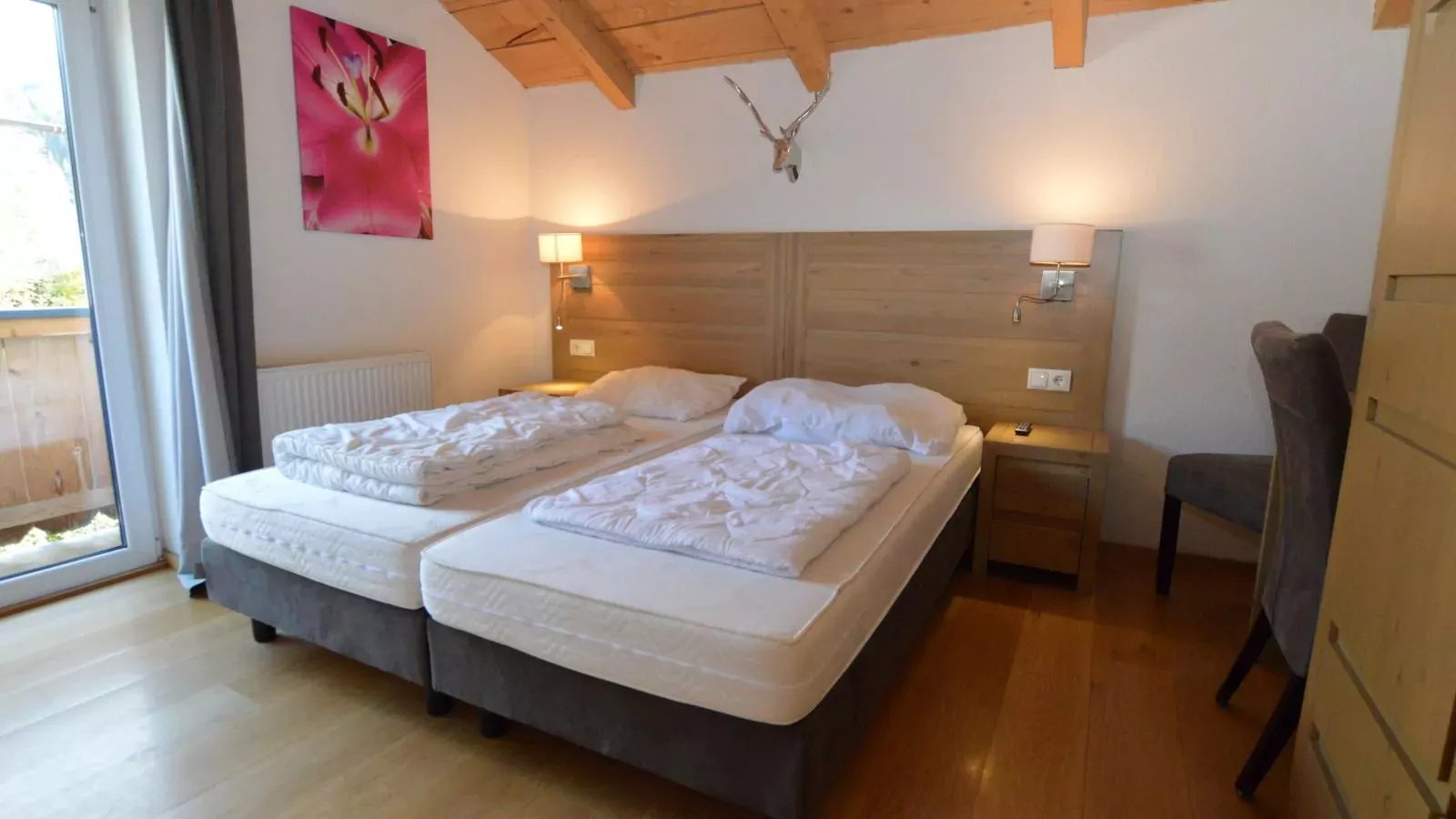 Cervus-Bedroom