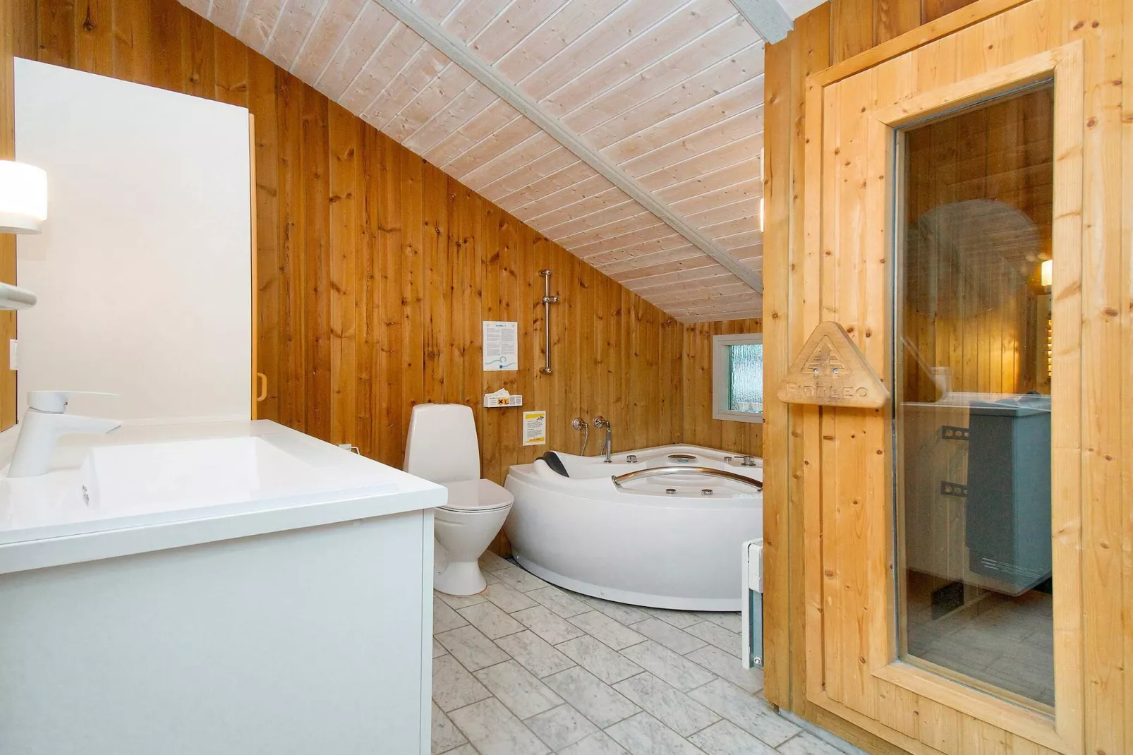 8 person holiday home in Melby-By Traum-Indoor