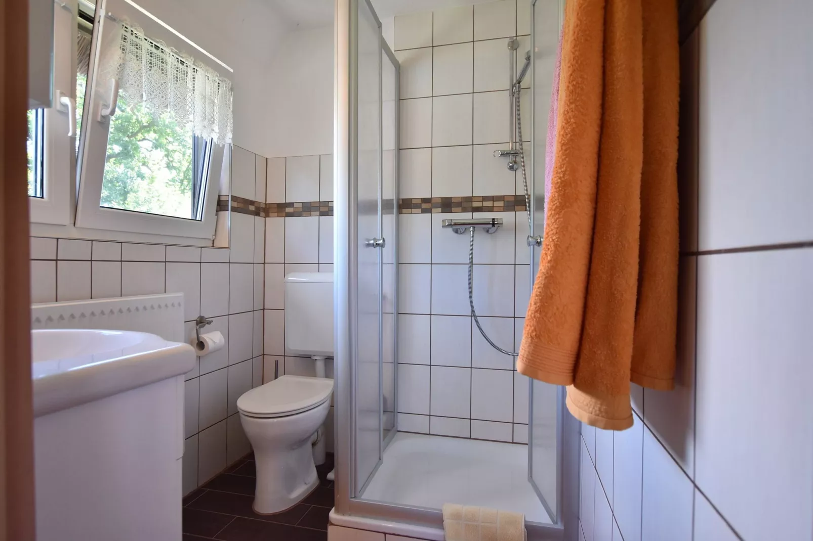 Eulenzimmer im Reetdachhaus-Bathroom