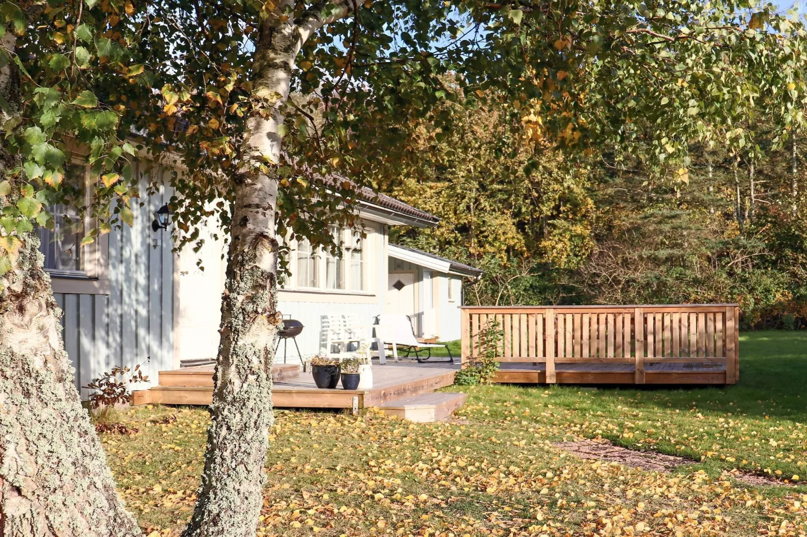 Charming holiday home with terrace-By Traum-Outdoor