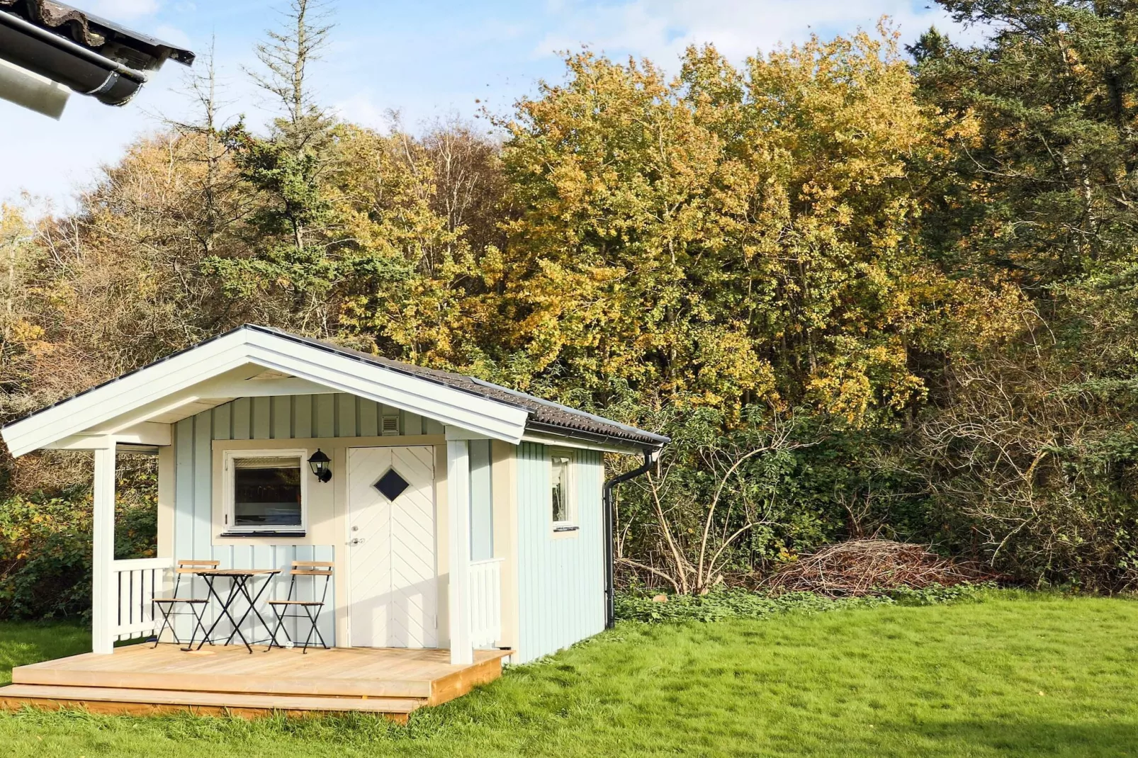 Charming holiday home with terrace-By Traum-Outdoor