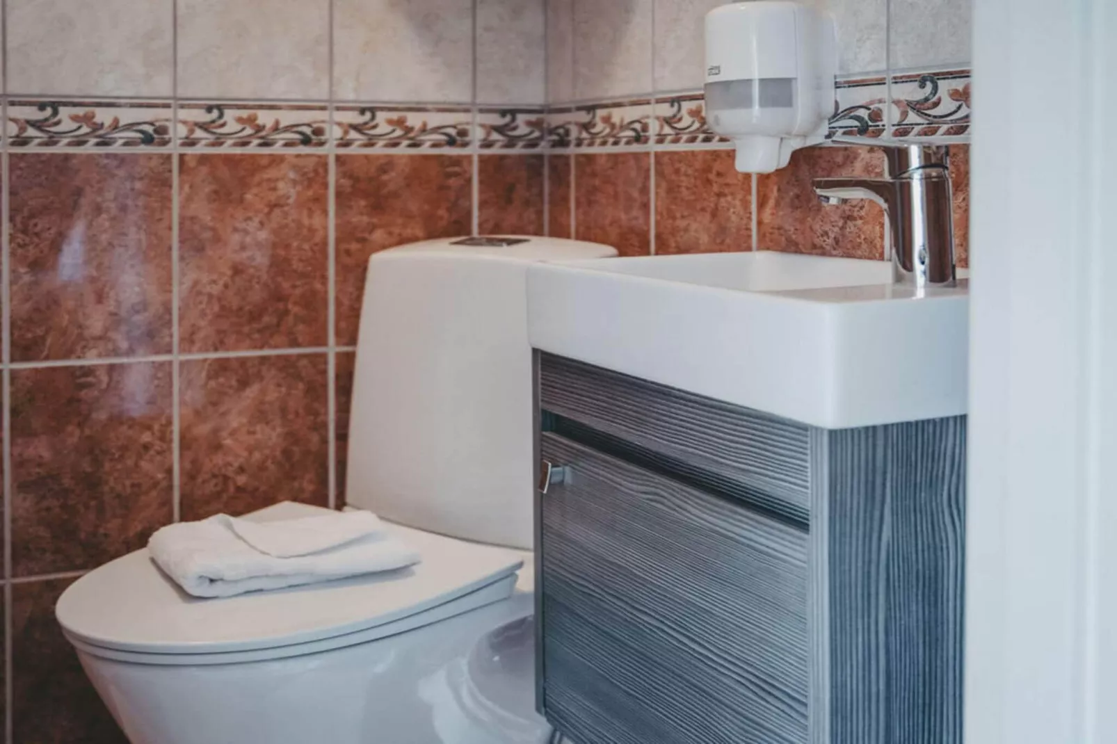 Cosy 4 star room with free breakfast-Indoor