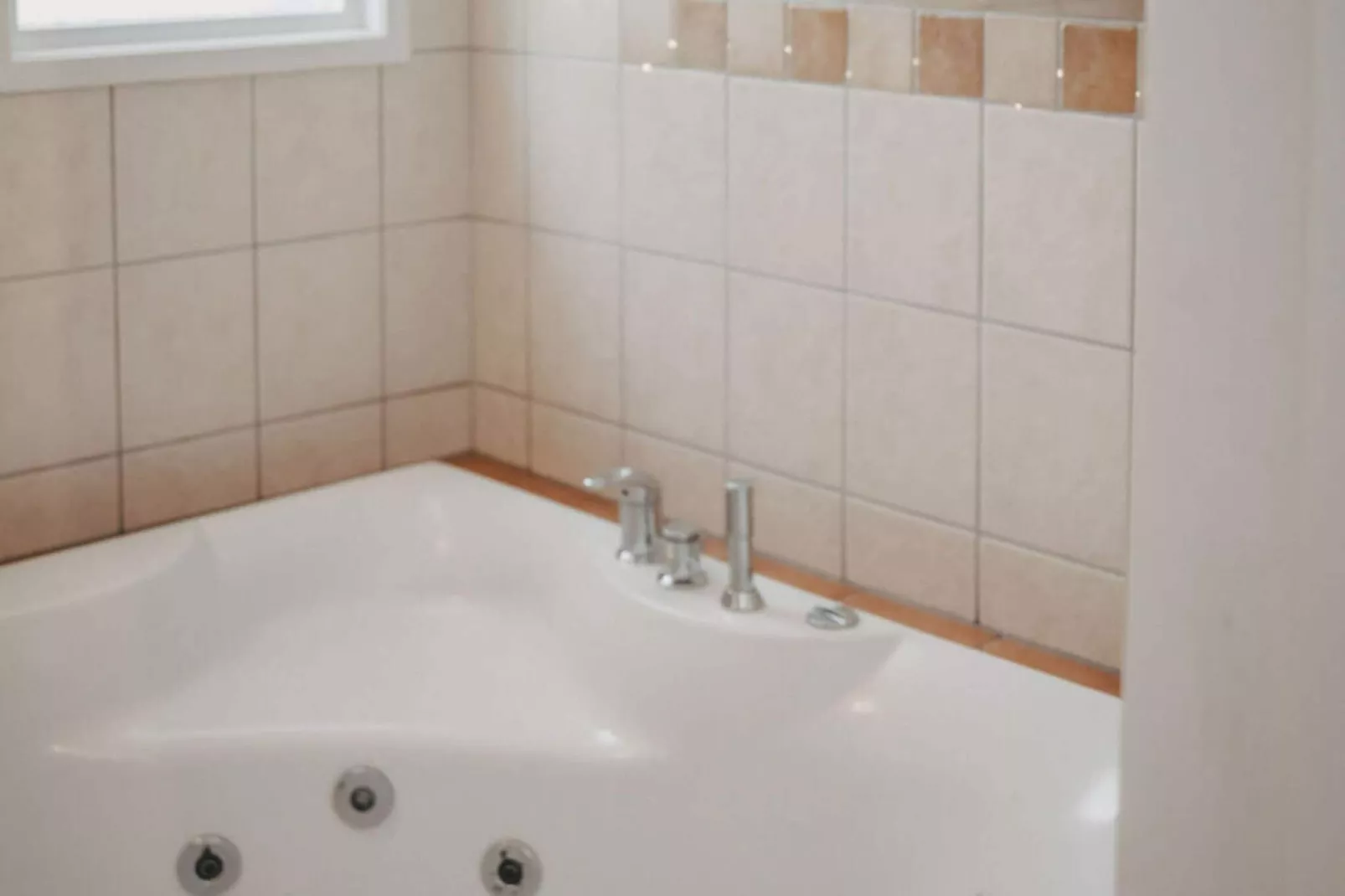 Nice Room with Free Breakfast, Spa Bath-Indoor