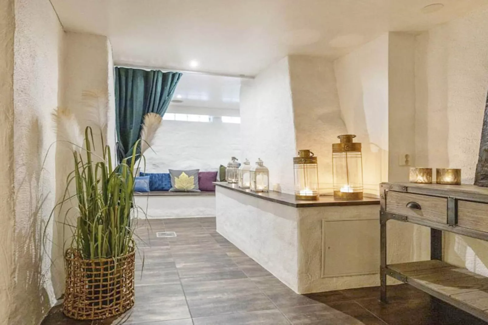 Lovely room with a free breakfast-Indoor