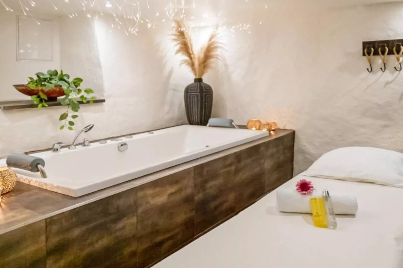 4-Star Room with Free Breakfast-Indoor