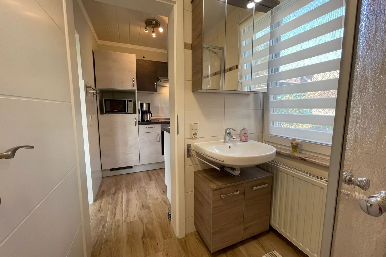 Gartenbungalow-Badezimmer