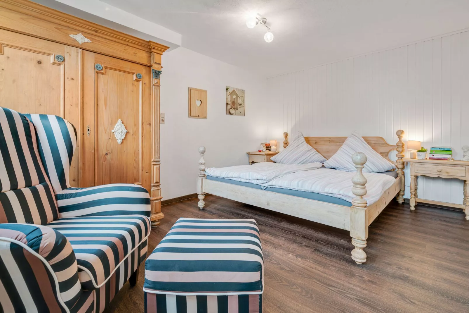 Enjoy III-Bedroom