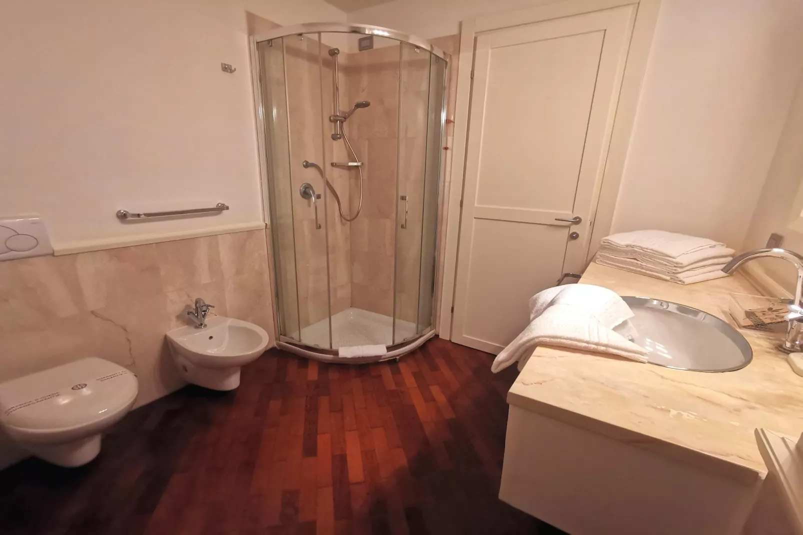 Residence Antico Verbano Meina-Bilo2-Badezimmer