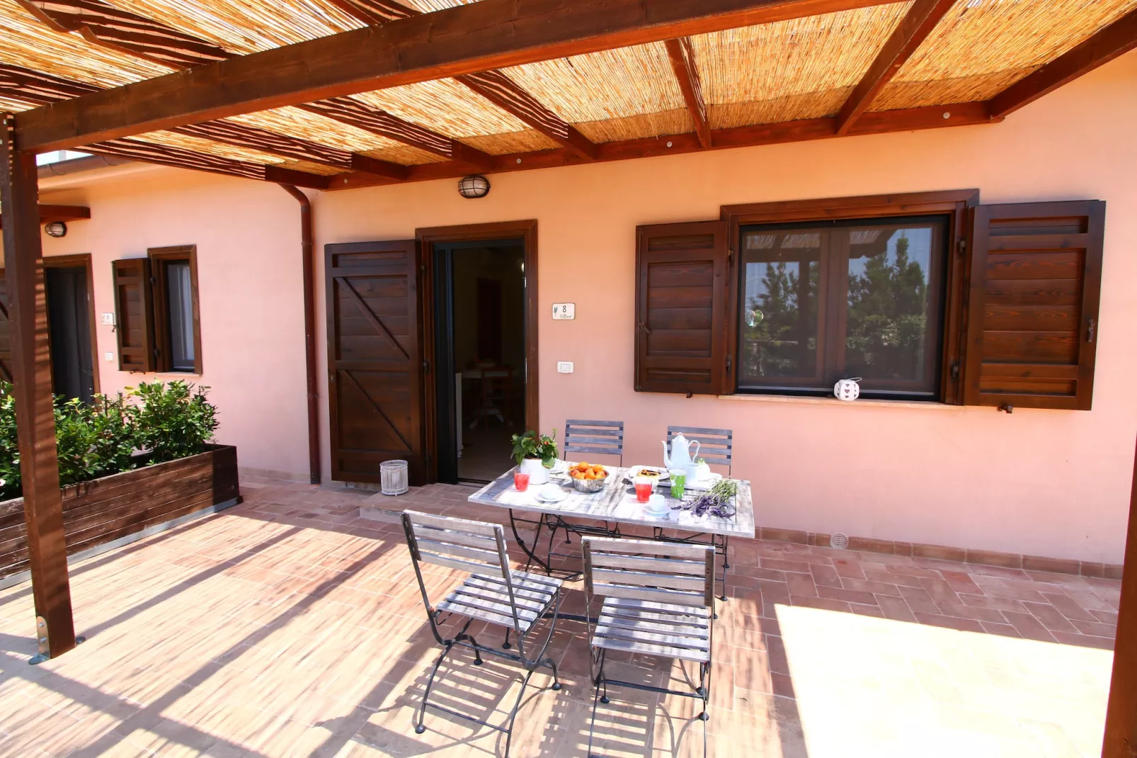 Rosa-Terrace balcony
