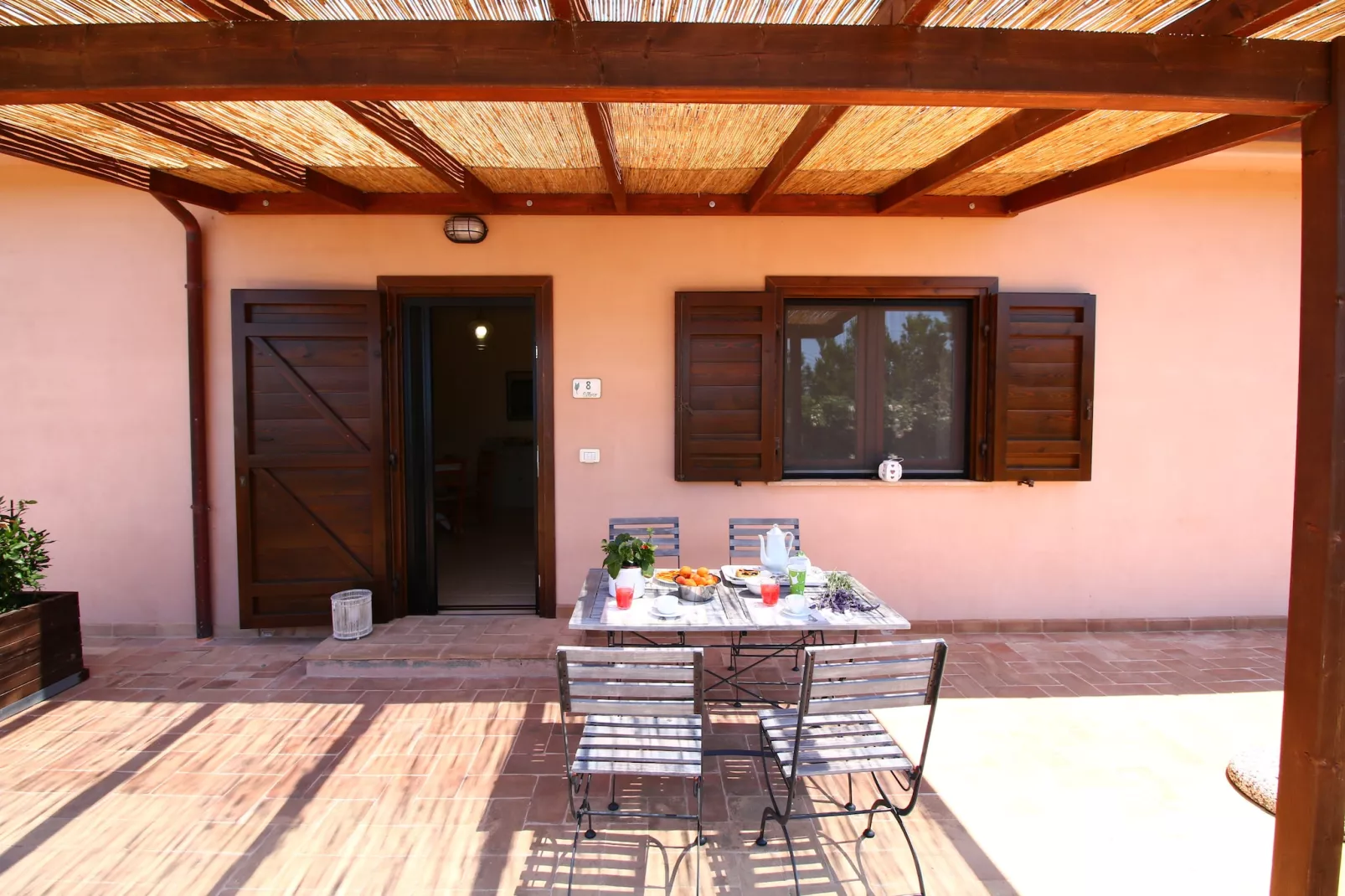 Rosa-Terrace balcony