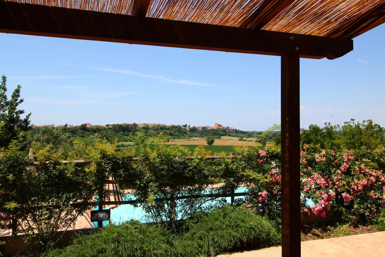 Rosa-Terrace balcony