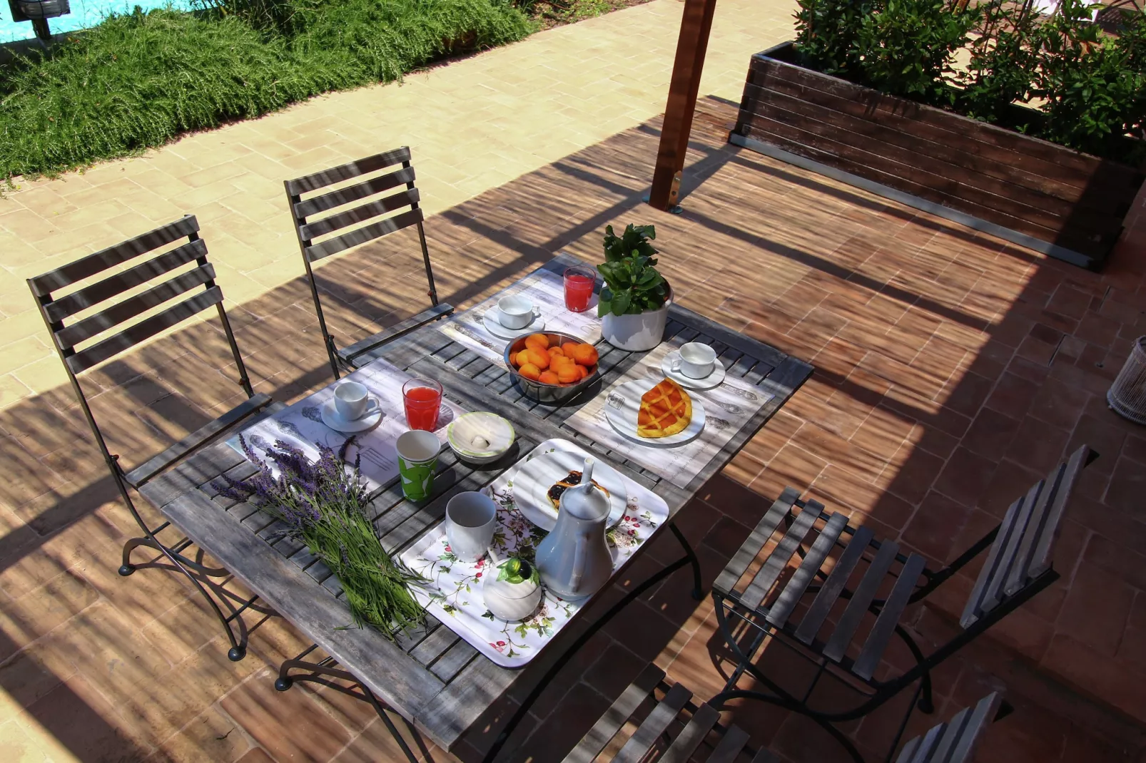Rosa-Terrace balcony
