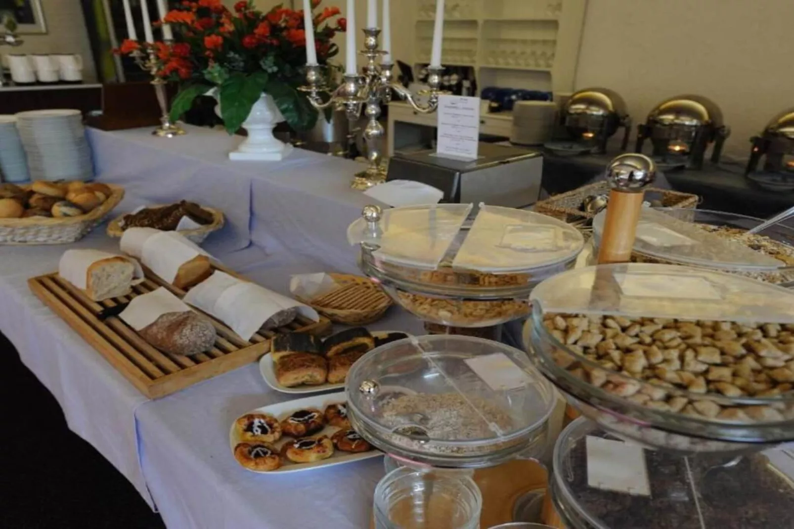 Holiday home with local attractions-Indoor