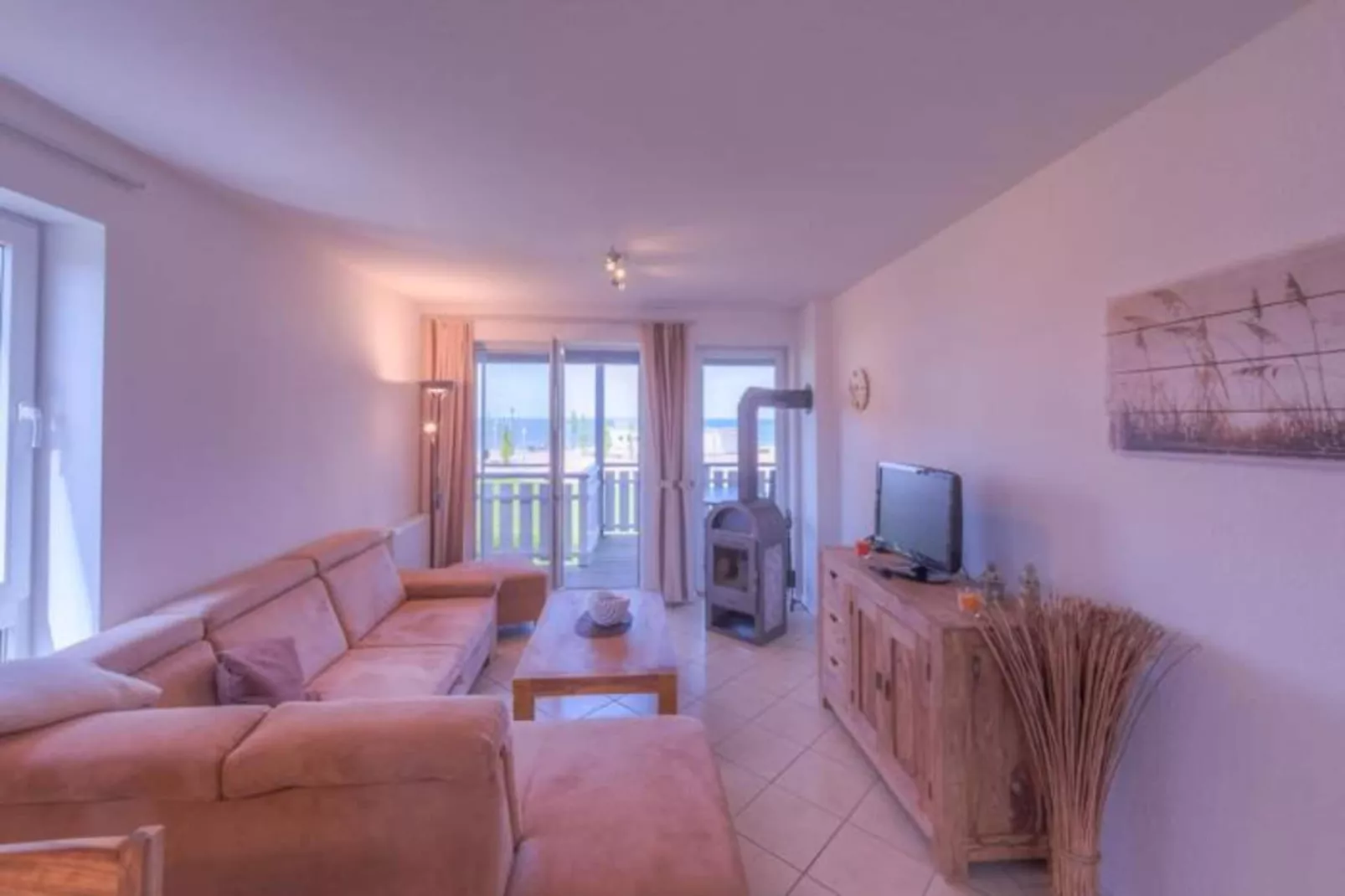Mitteldeck 433-Living room