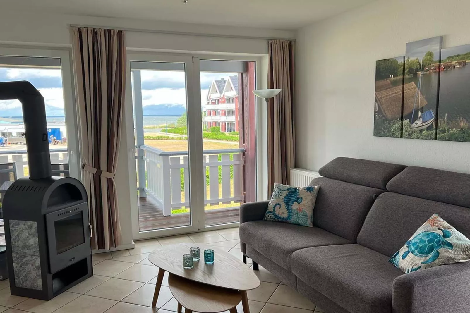 Mitteldeck 434-Living room