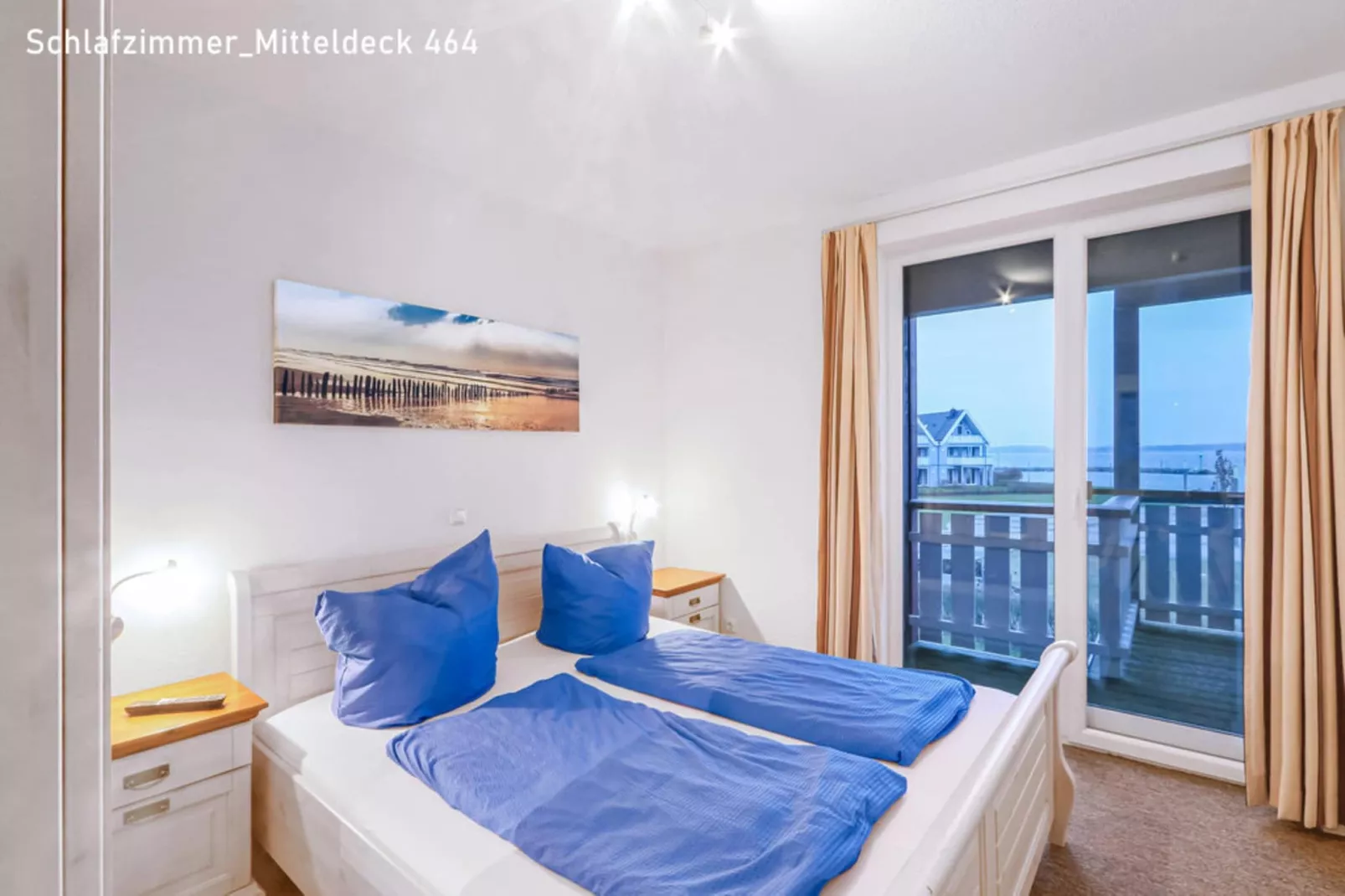 Mitteldeck 464-Bedroom
