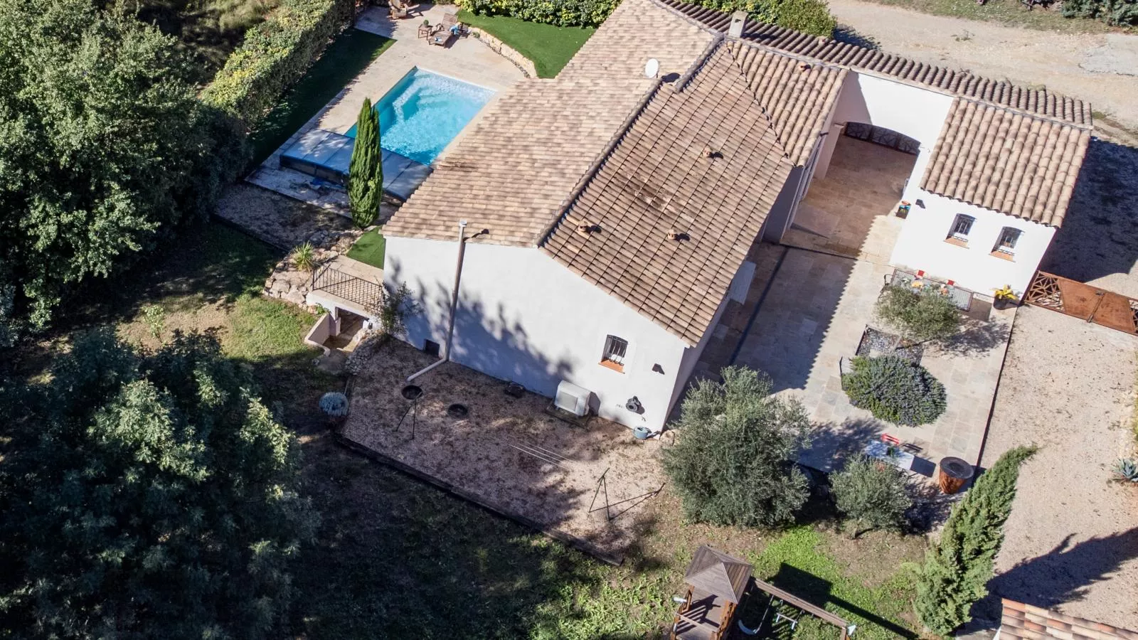 Plein Sud-Exterior summer