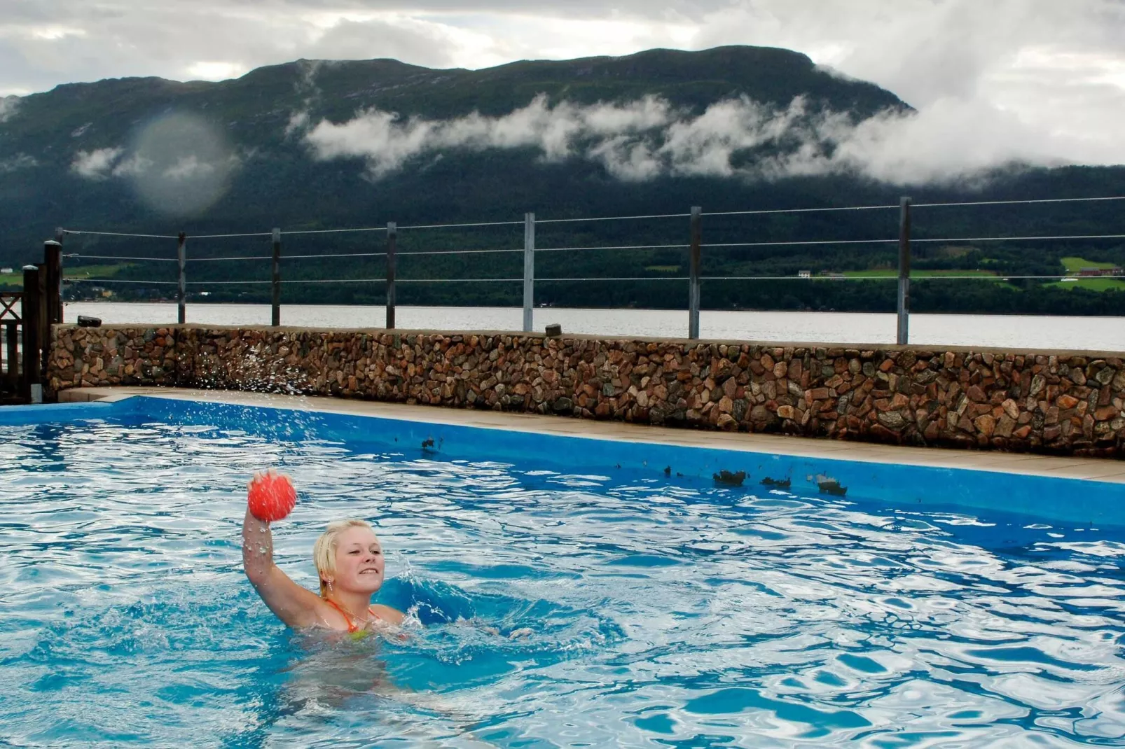 28041-STRANDLÅVEN LITEN-Pool
