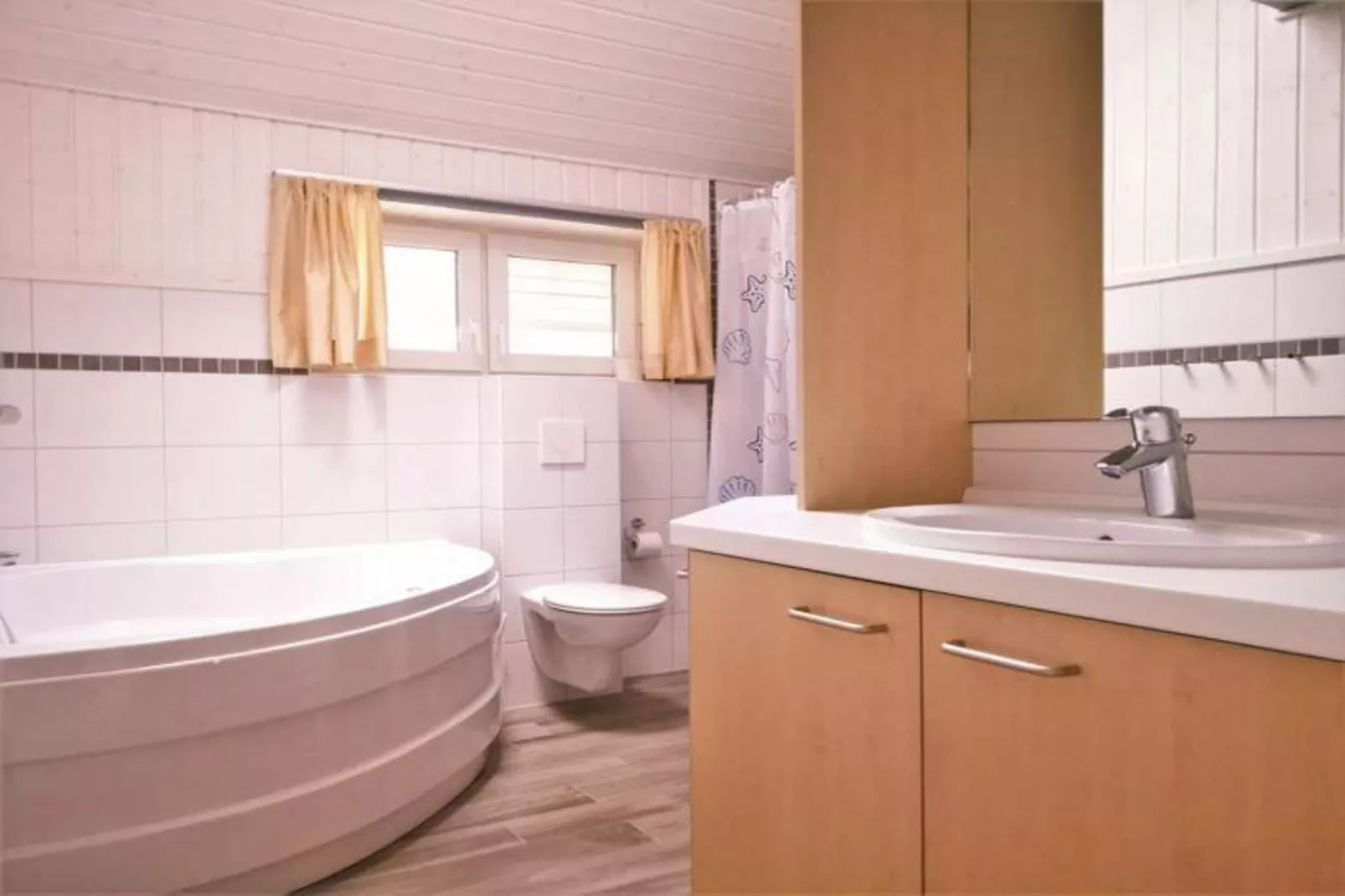 Ferienhaus Seeschwalbe-Classic 90 qm 75a-Bathroom