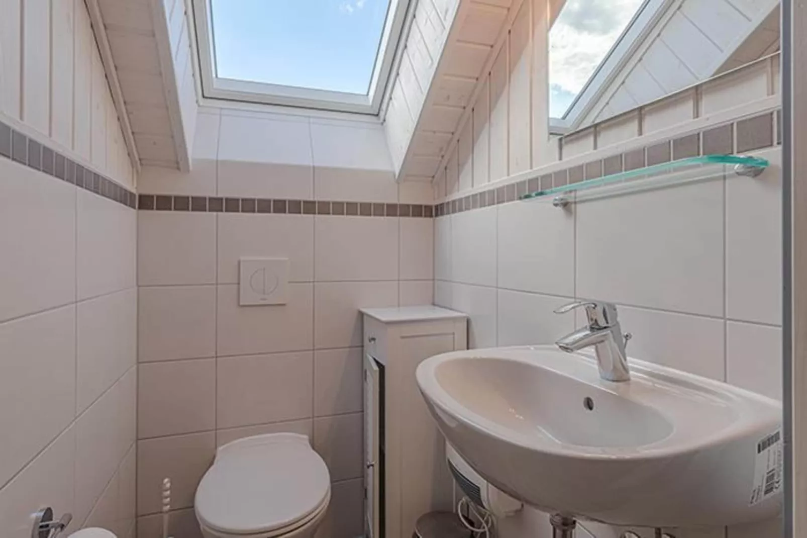 Ferienhaus Seeschwalbe-Classic 90 qm 79-Bathroom