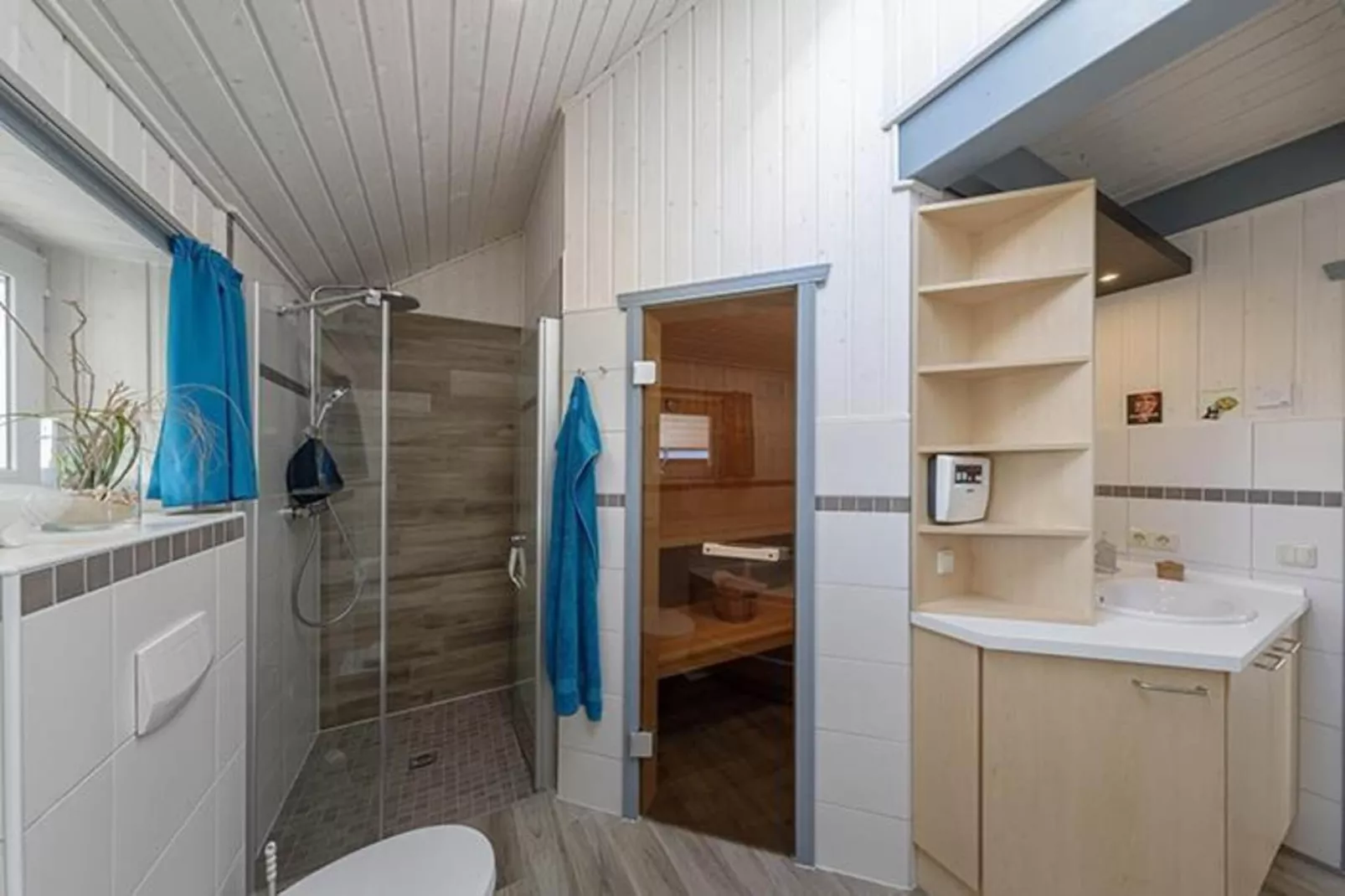 Ferienhaus Seeschwalbe-Classic 90 qm 74a-Bathroom