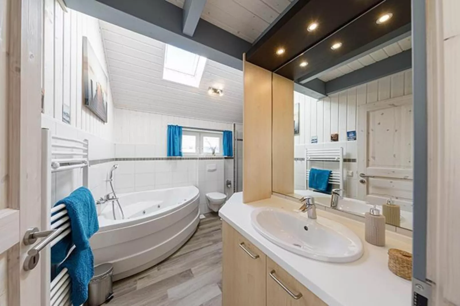 Ferienhaus Seeschwalbe-Classic 90 qm 74a-Bathroom