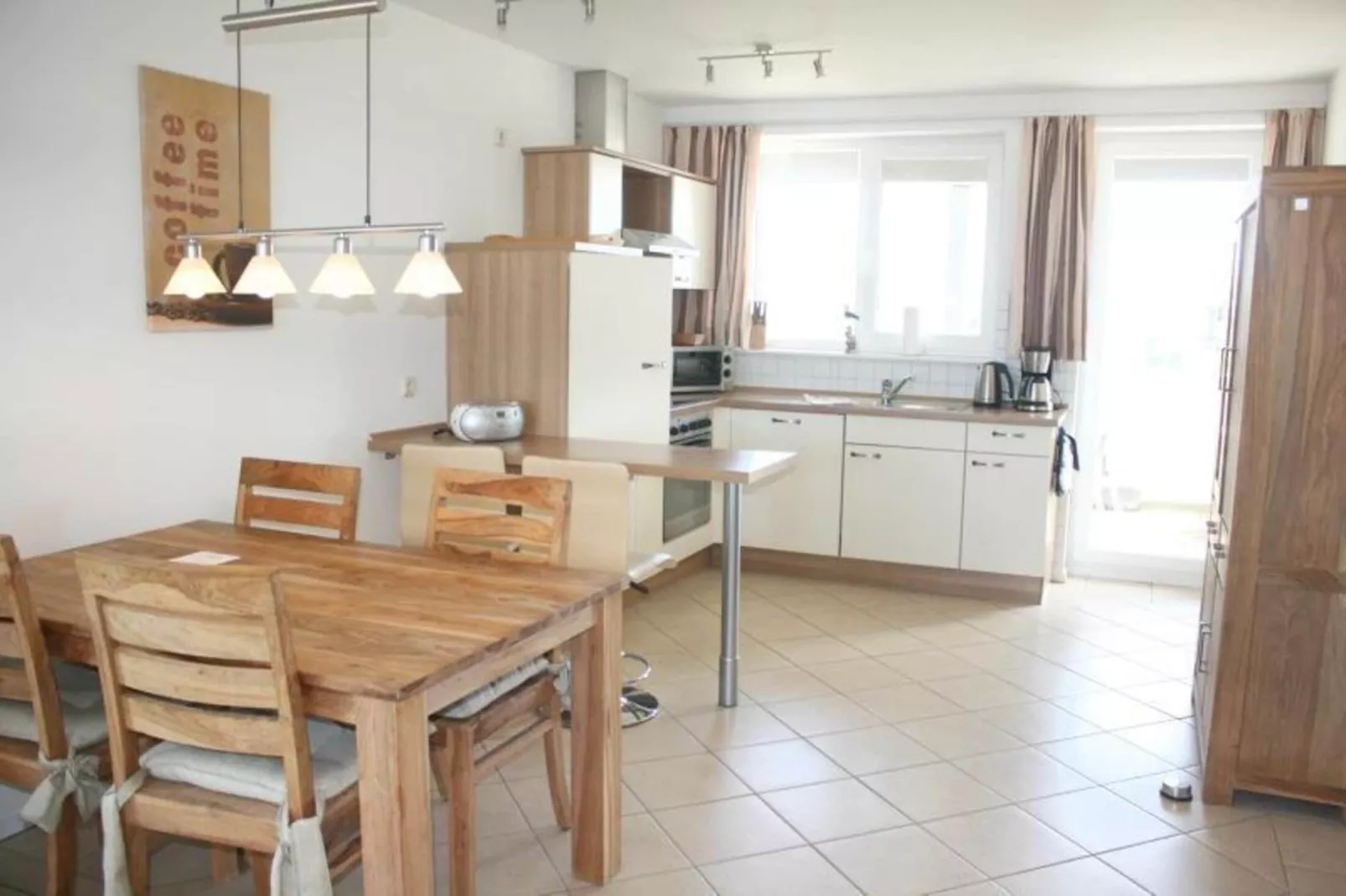 Mitteldeck 504-Kitchen
