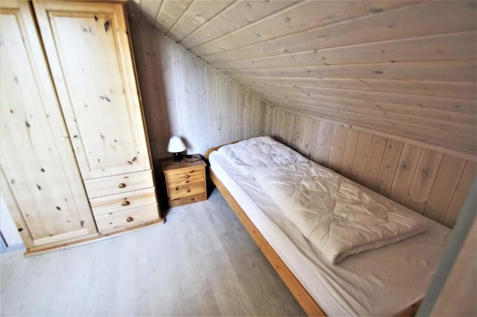 FH Wildgans Comfort Nr 135-Bedroom