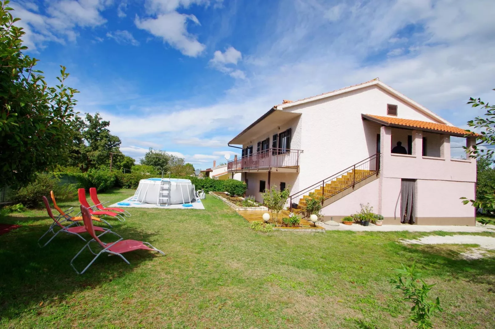 Genio-Exterior summer