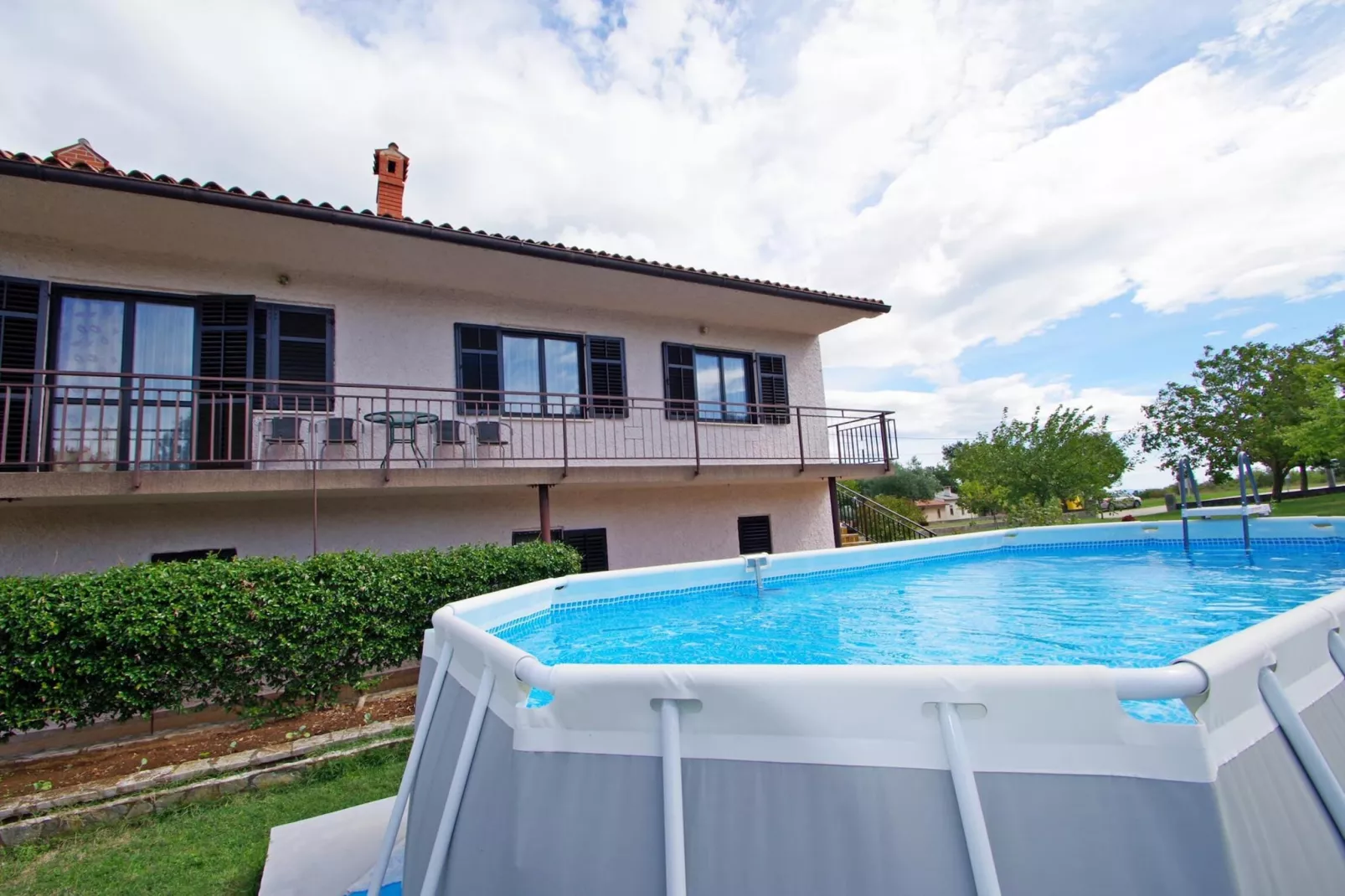 Genio-Exterior summer