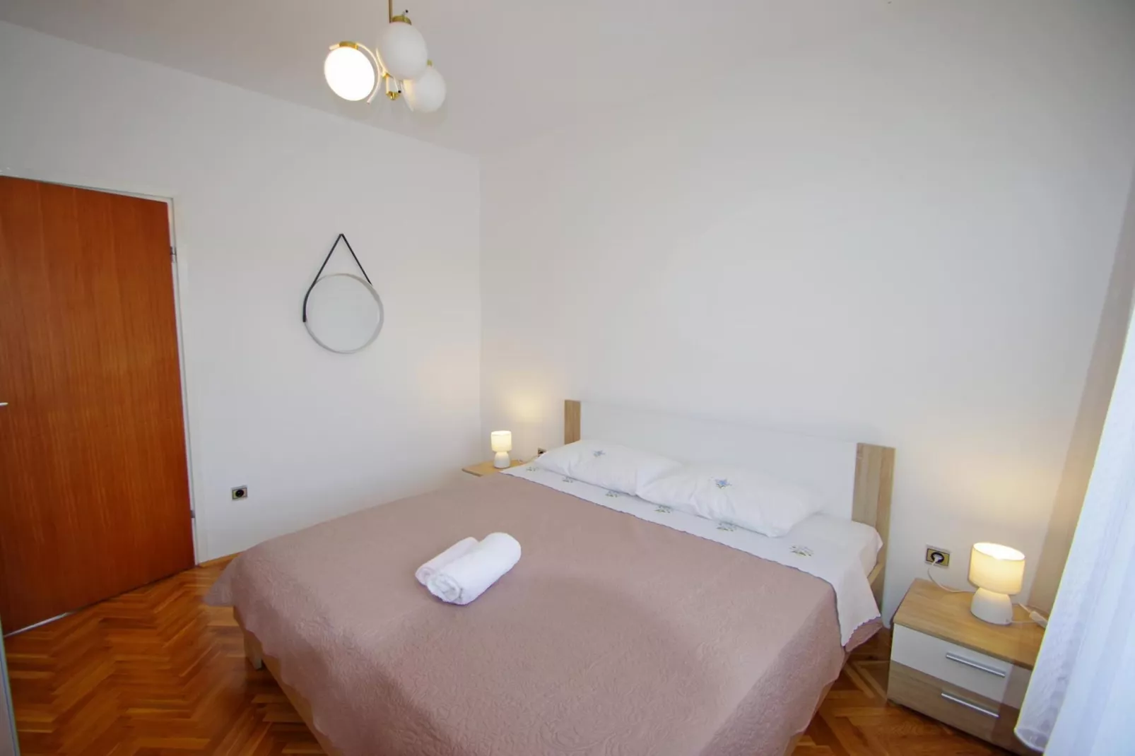 Genio-Bedroom