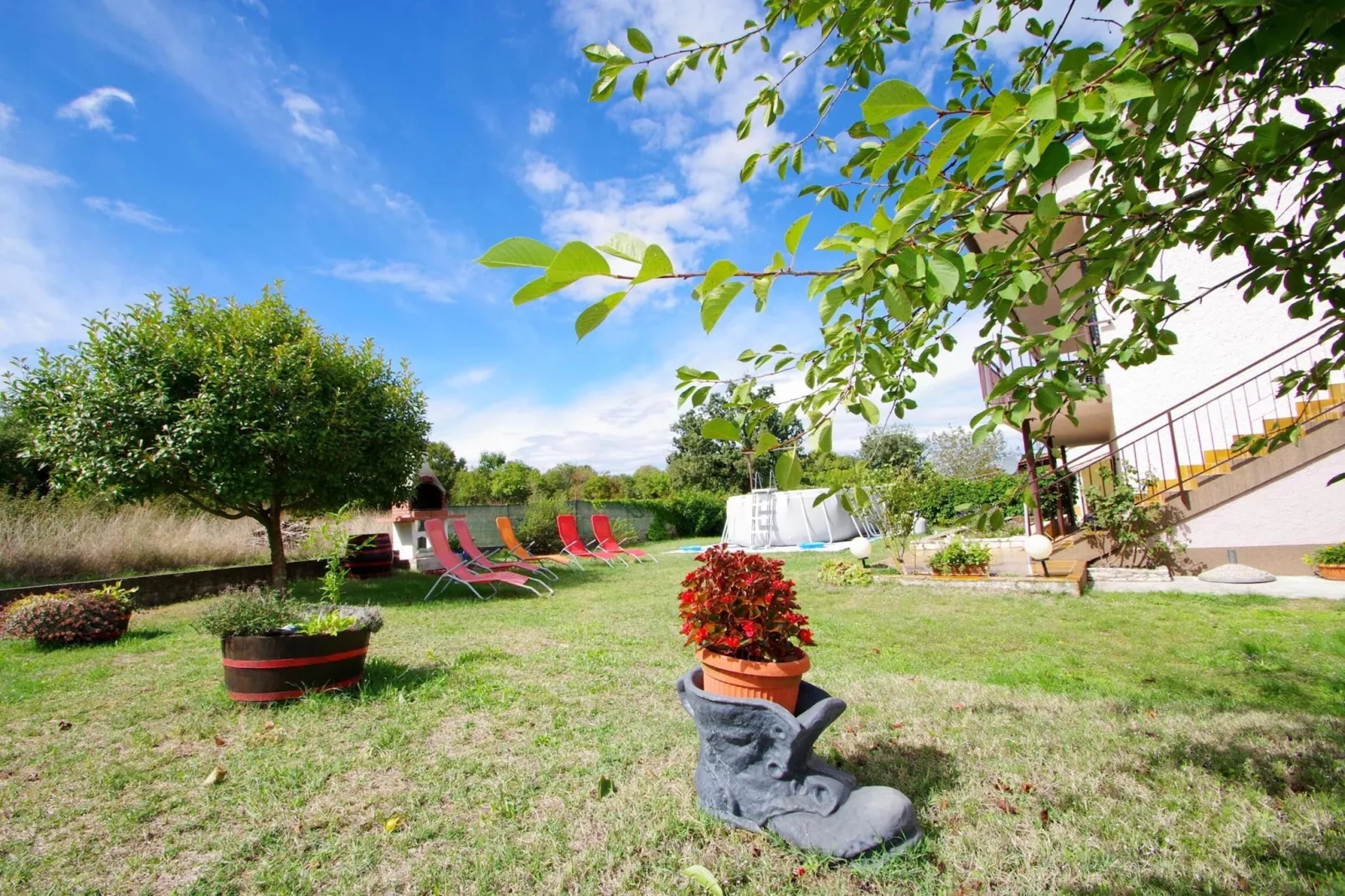 Genio-Gardens summer