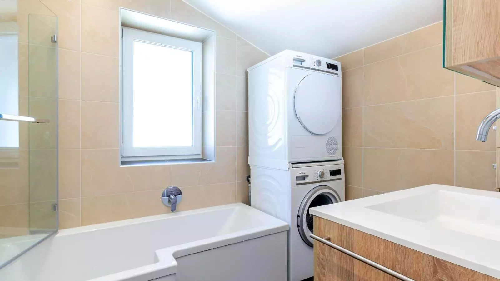 Verena-Bathroom
