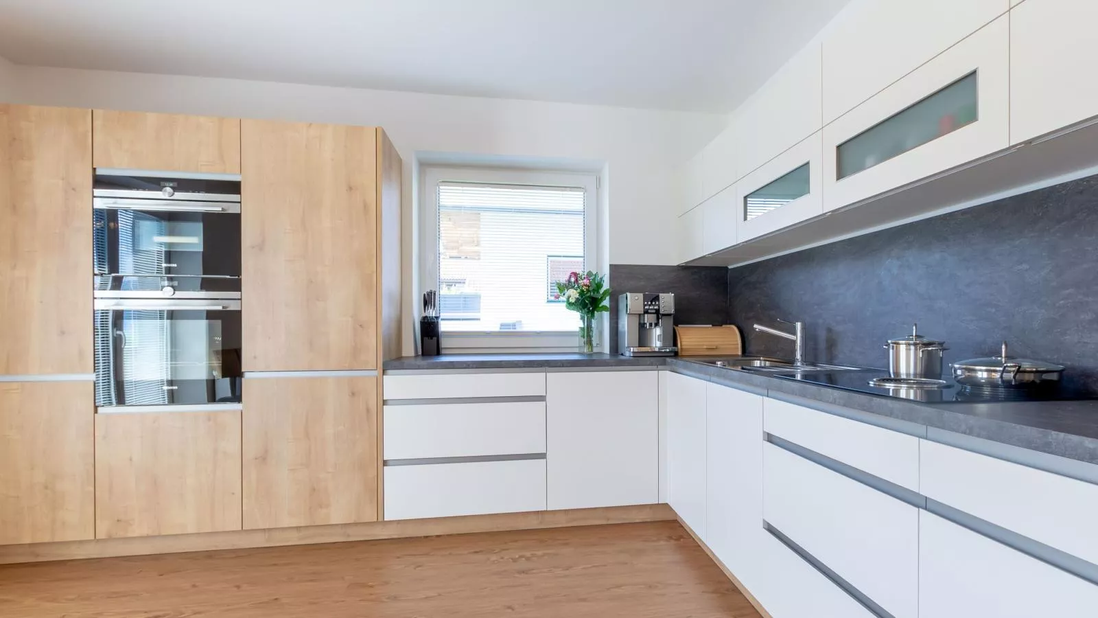 Verena-Kitchen