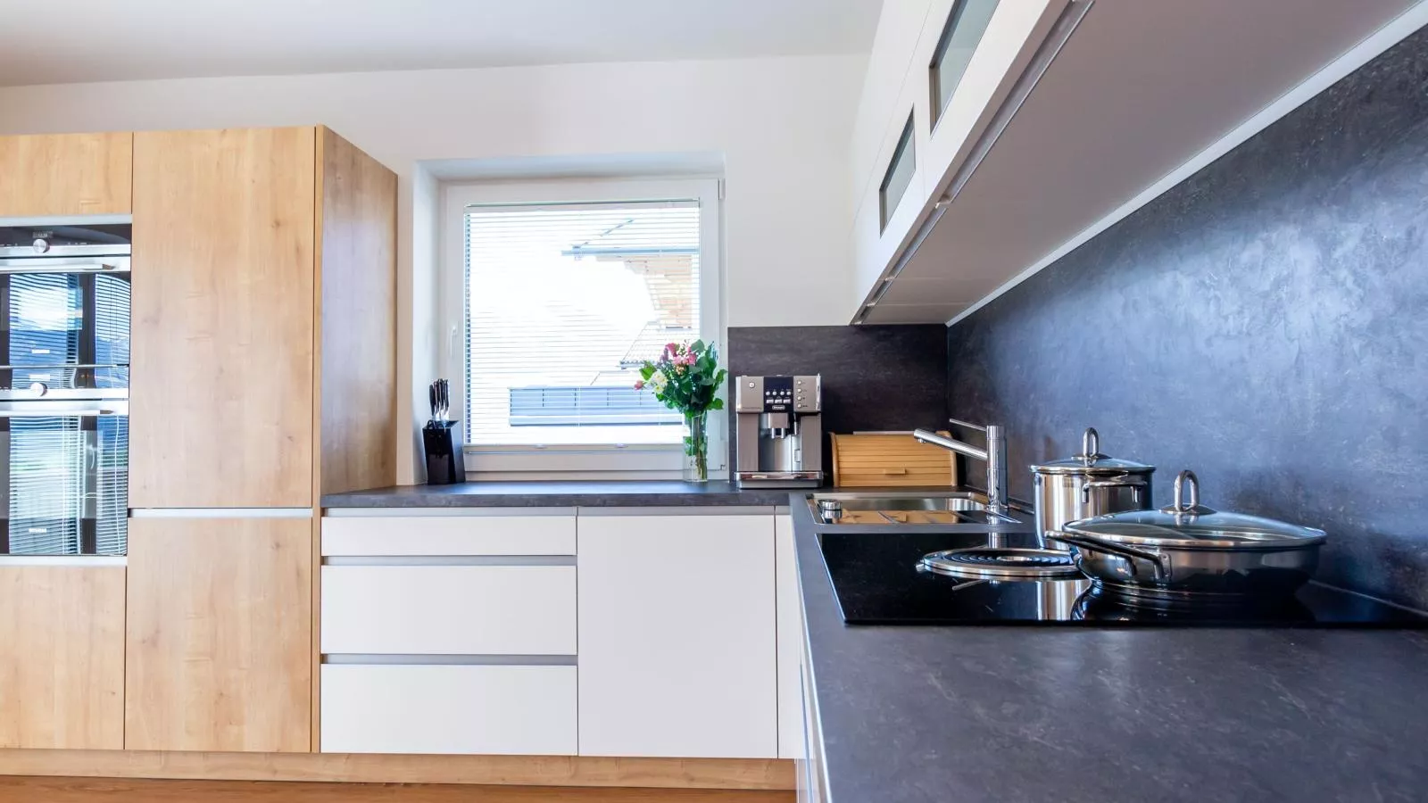 Verena-Kitchen