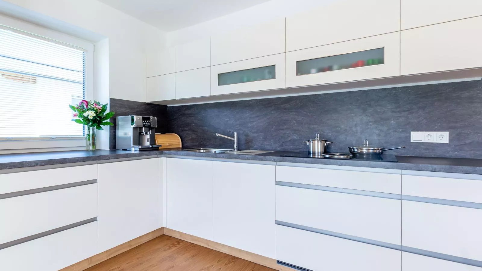 Verena-Kitchen