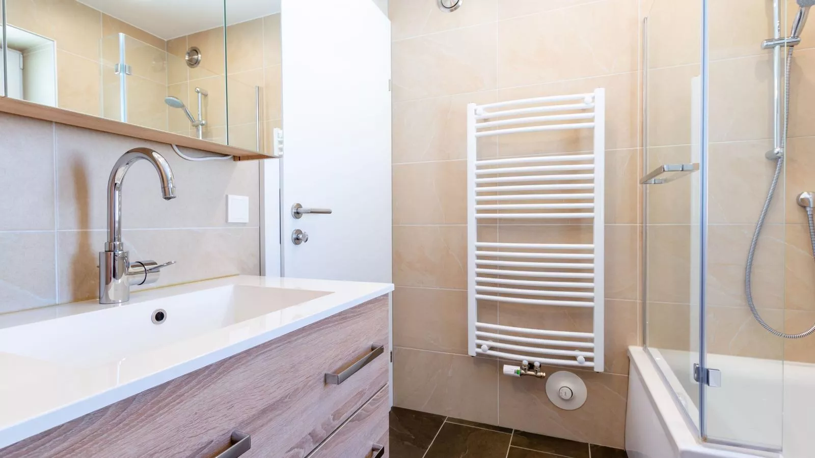 Verena-Bathroom