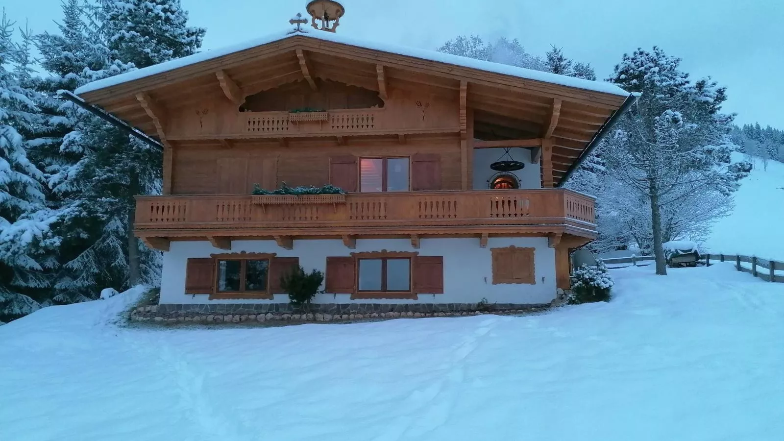 Hütte zum Dillental-Exterior winter